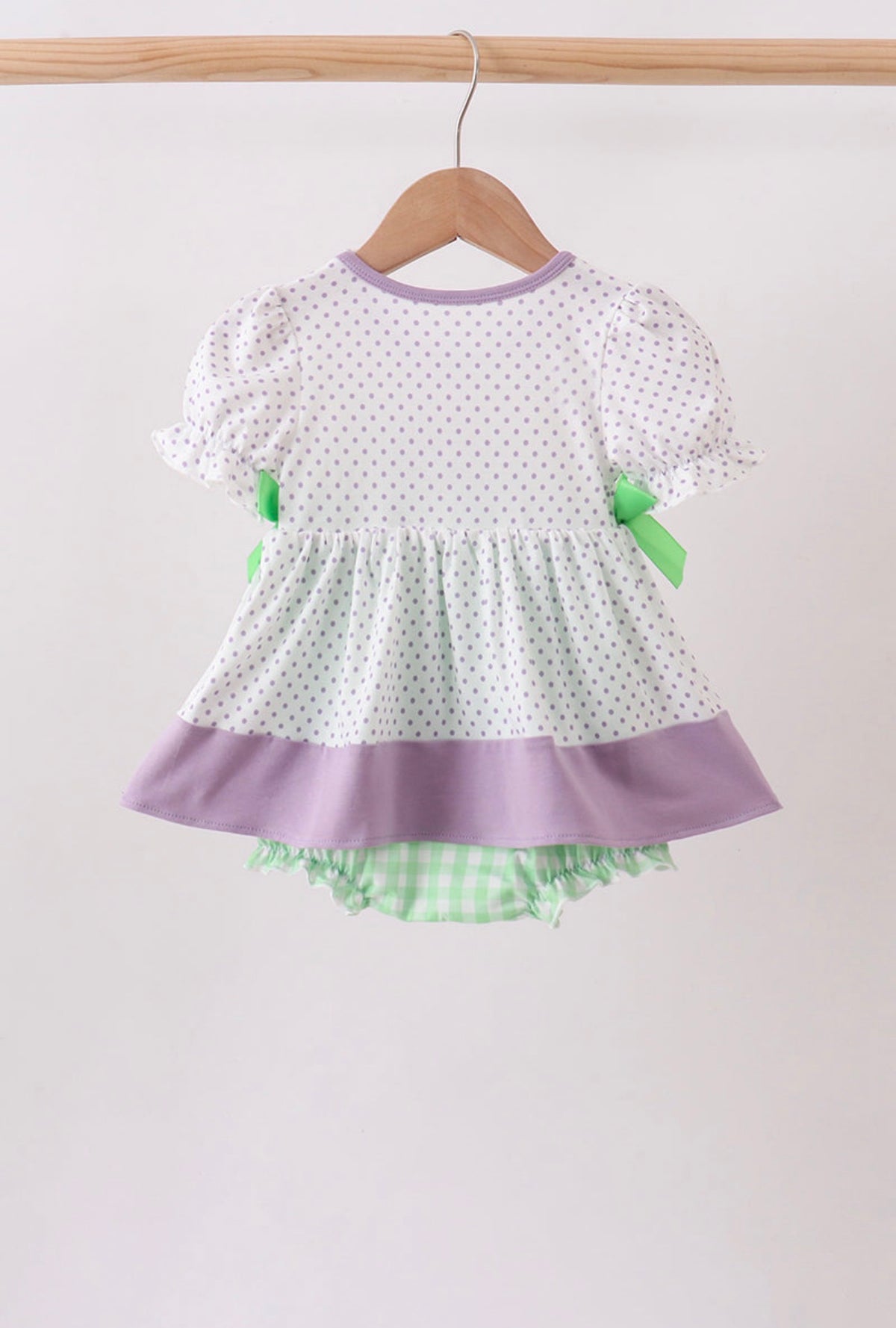 Purple Hocus Pocus French Knot Ruffle Bubble